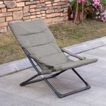 Outsunny Cadeira de Dobrável Cadeira de Jardim Portátil com Almofada Acolchoada Removível e Apoio Aço 66x94x79cm Cinza