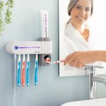 InnovaGoods Esterilizador UV de Escovas de Dentes com Suporte e Dispensador Smiluv