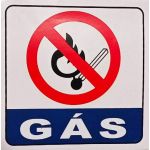 Ante Placa Sinalética Autocolante - Gás (sinal de proibição fumar e foguear) (10x10cm)