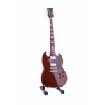 Merchandising Miniatura de Guitarra Tipo Gibson Sg Angus Young Natural
