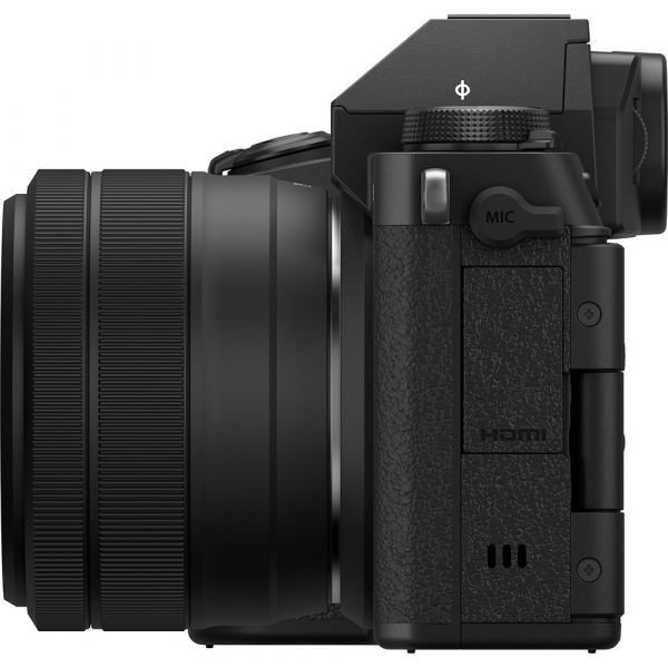 Fujifilm X-S20 + XC 15-45mm F3.5-5.6 OIS PZ