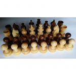 Conjunto de Peças de Xadrez de Madeira Artesanal 5.7 cm