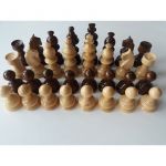 Conjunto de Peças de Xadrez de Madeira Artesanal 7,9 cm