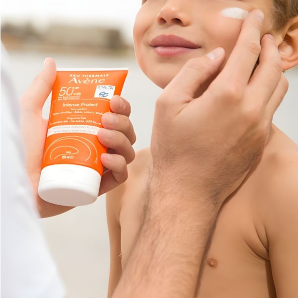 Protetor Solar Avene SPF50+ Fluido sem Perfume 150Ml