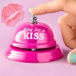 Campainha de Mesa Ring for a Kiss - 068-519:08544